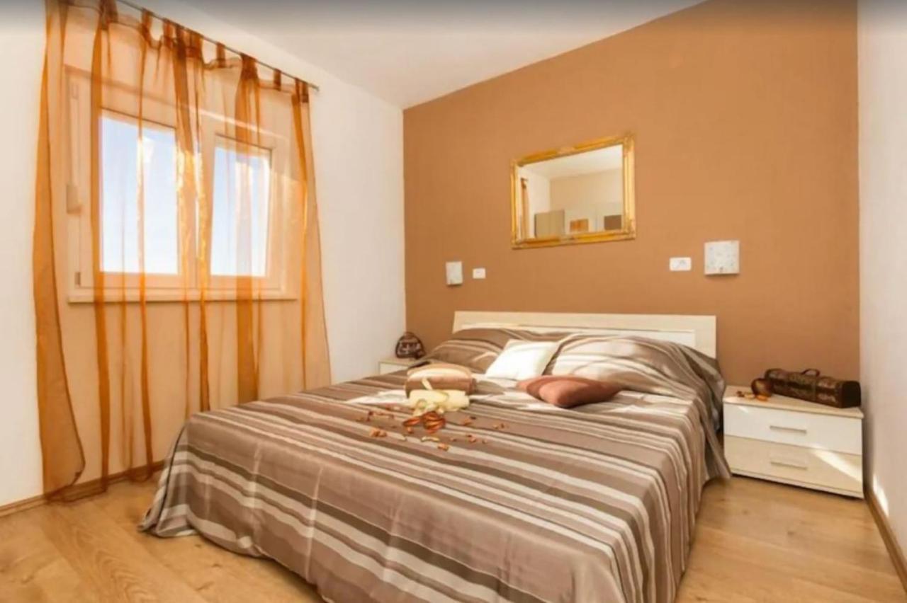 Apartments Villa Golden View Trogir Exterior photo