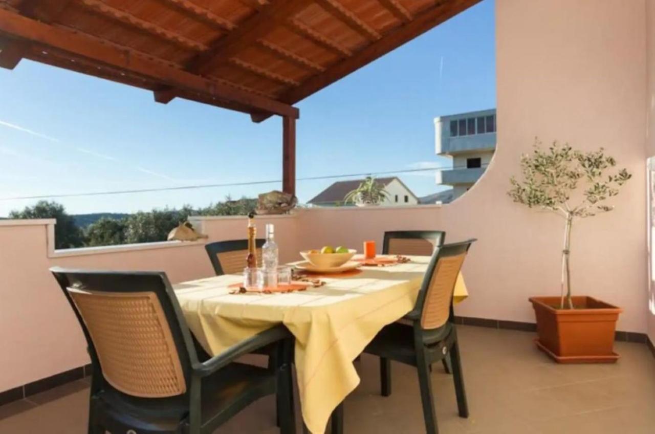 Apartments Villa Golden View Trogir Exterior photo